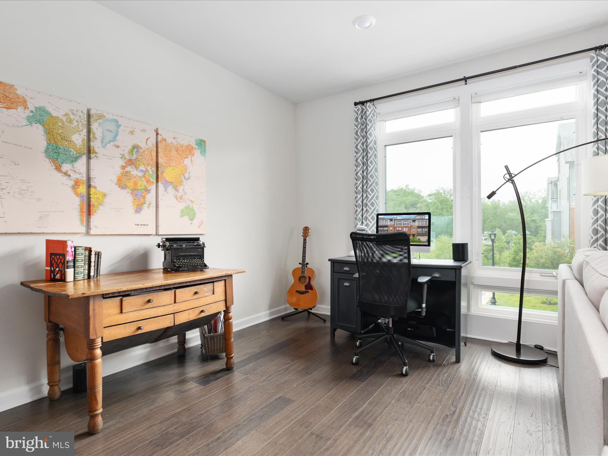 1714 GRAY SHALE TERRACE SE