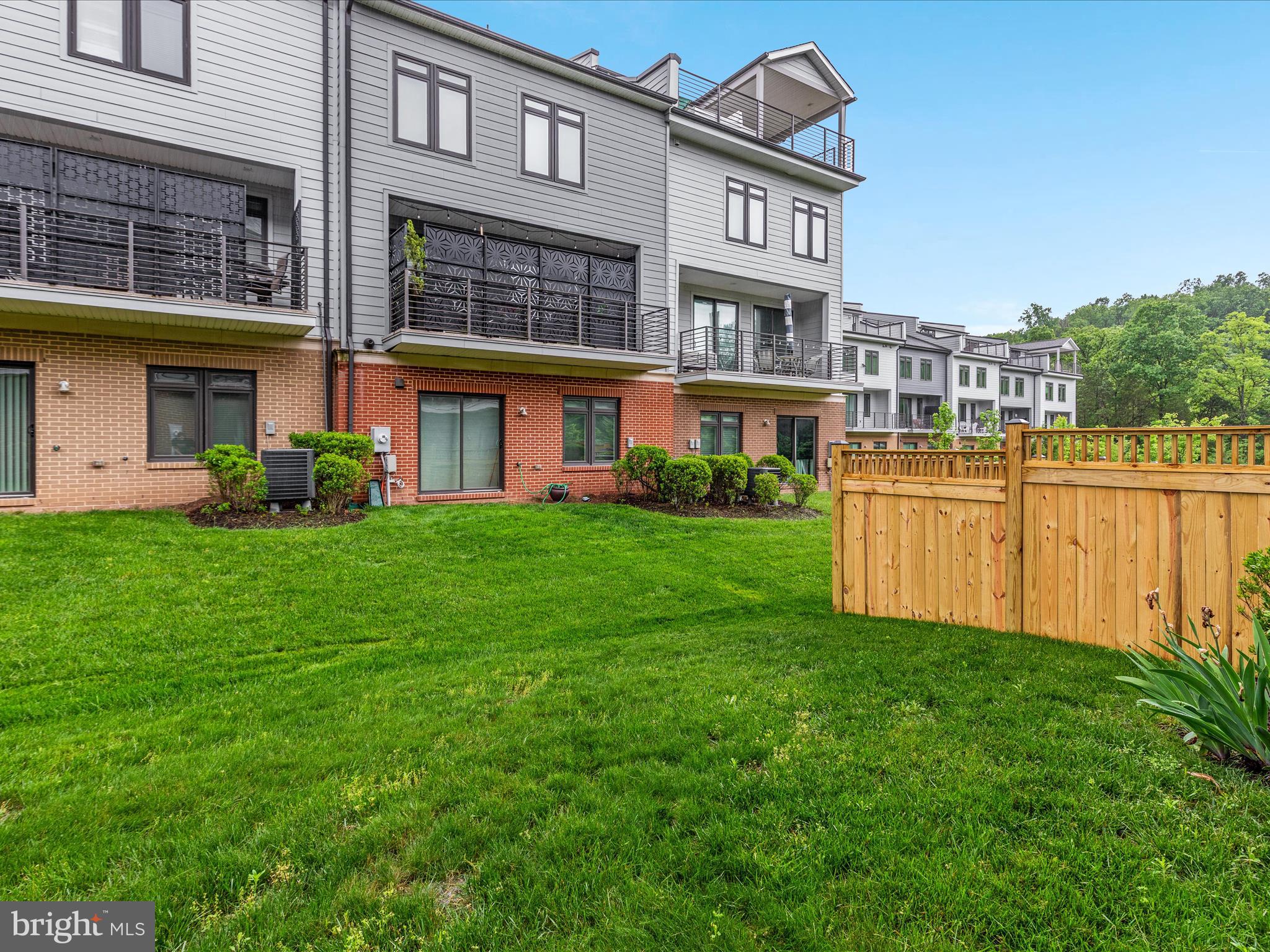 1714 GRAY SHALE TERRACE SE