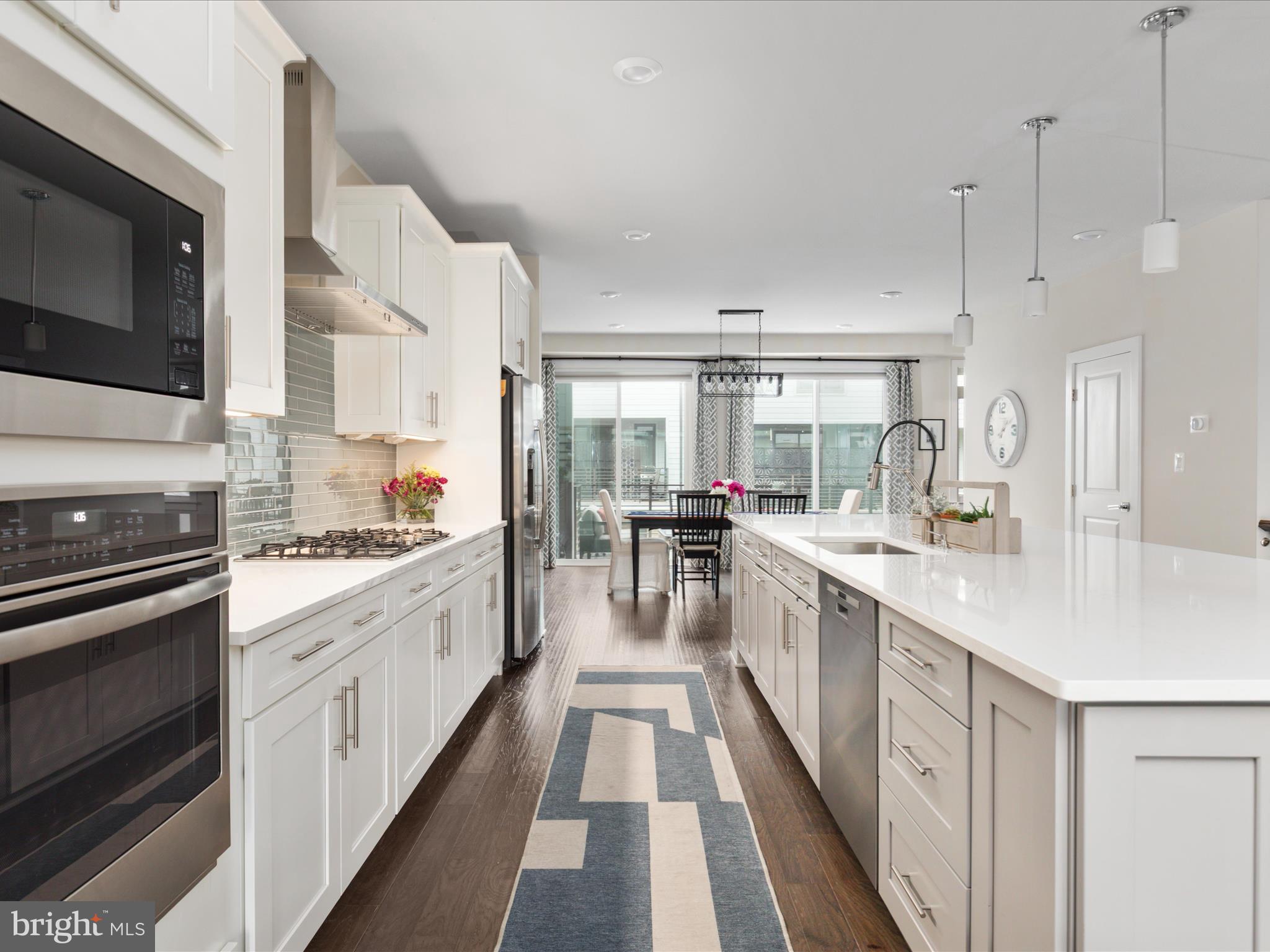 1714 GRAY SHALE TERRACE SE