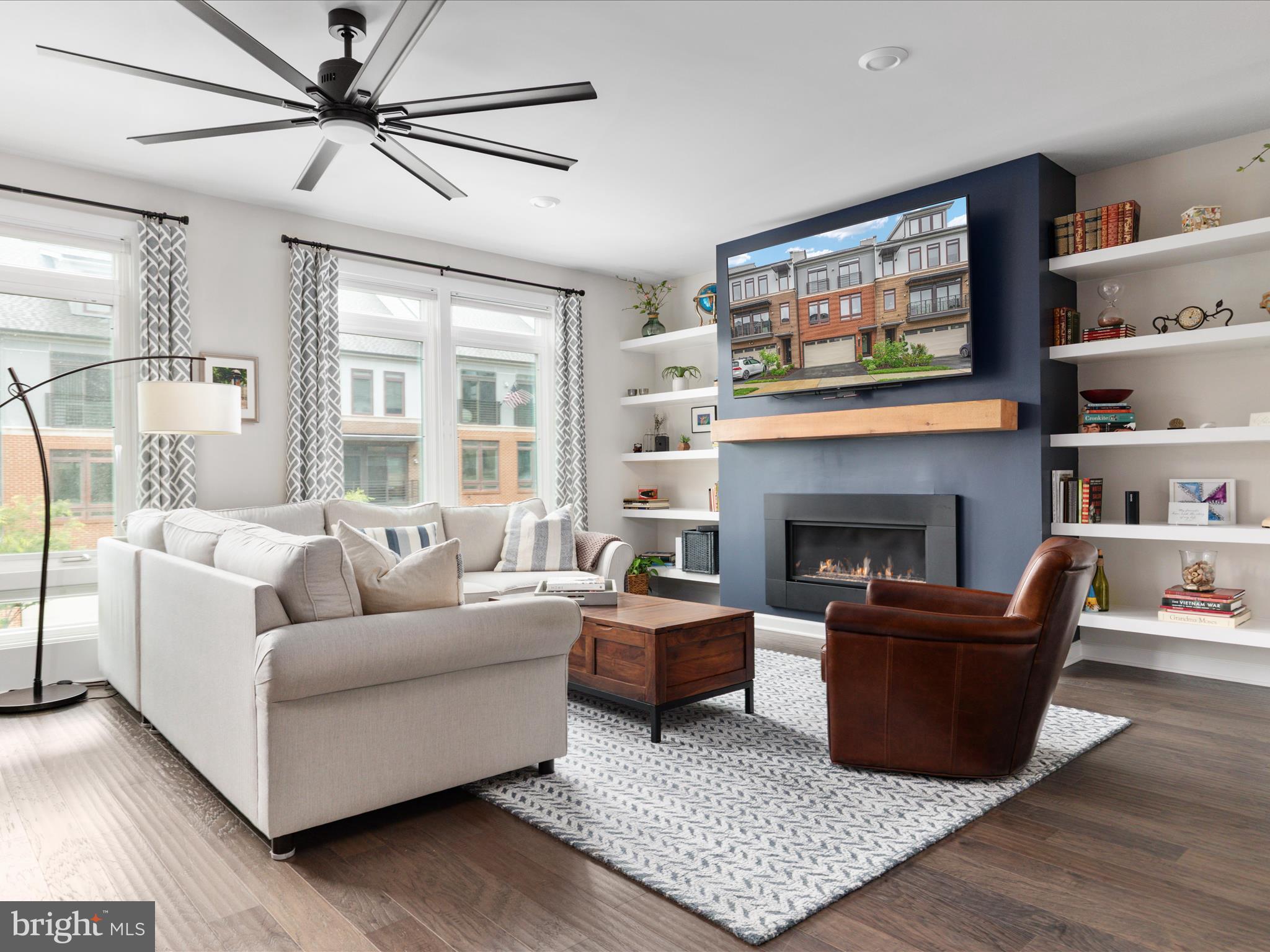 1714 GRAY SHALE TERRACE SE