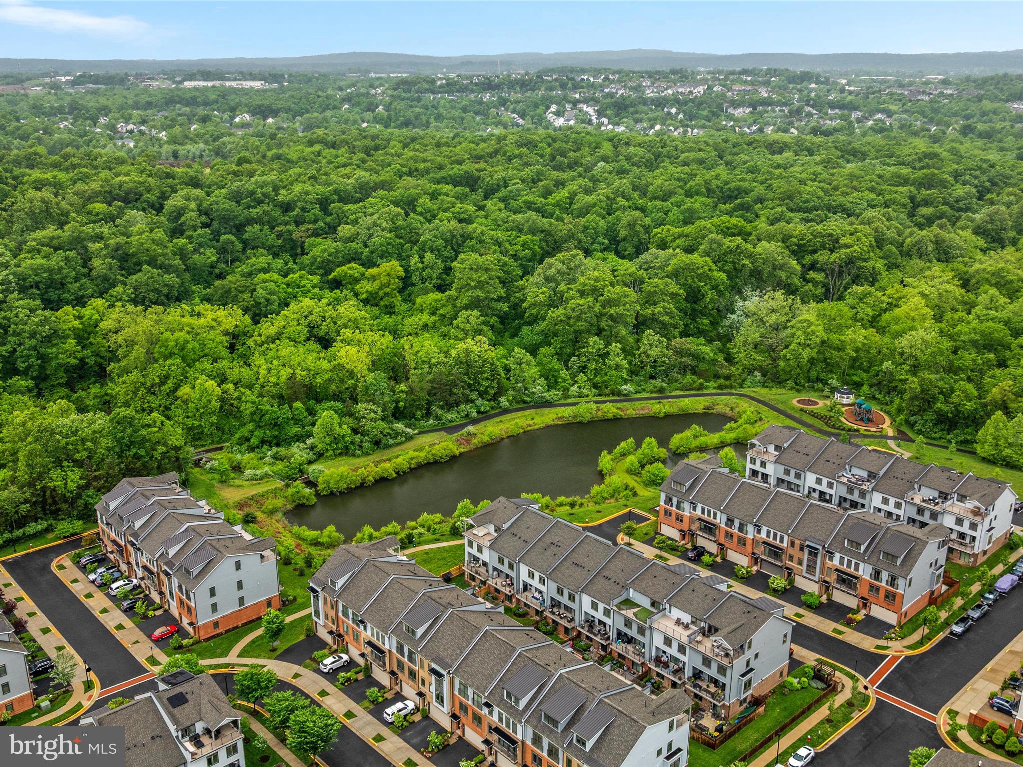 1714 GRAY SHALE TERRACE SE