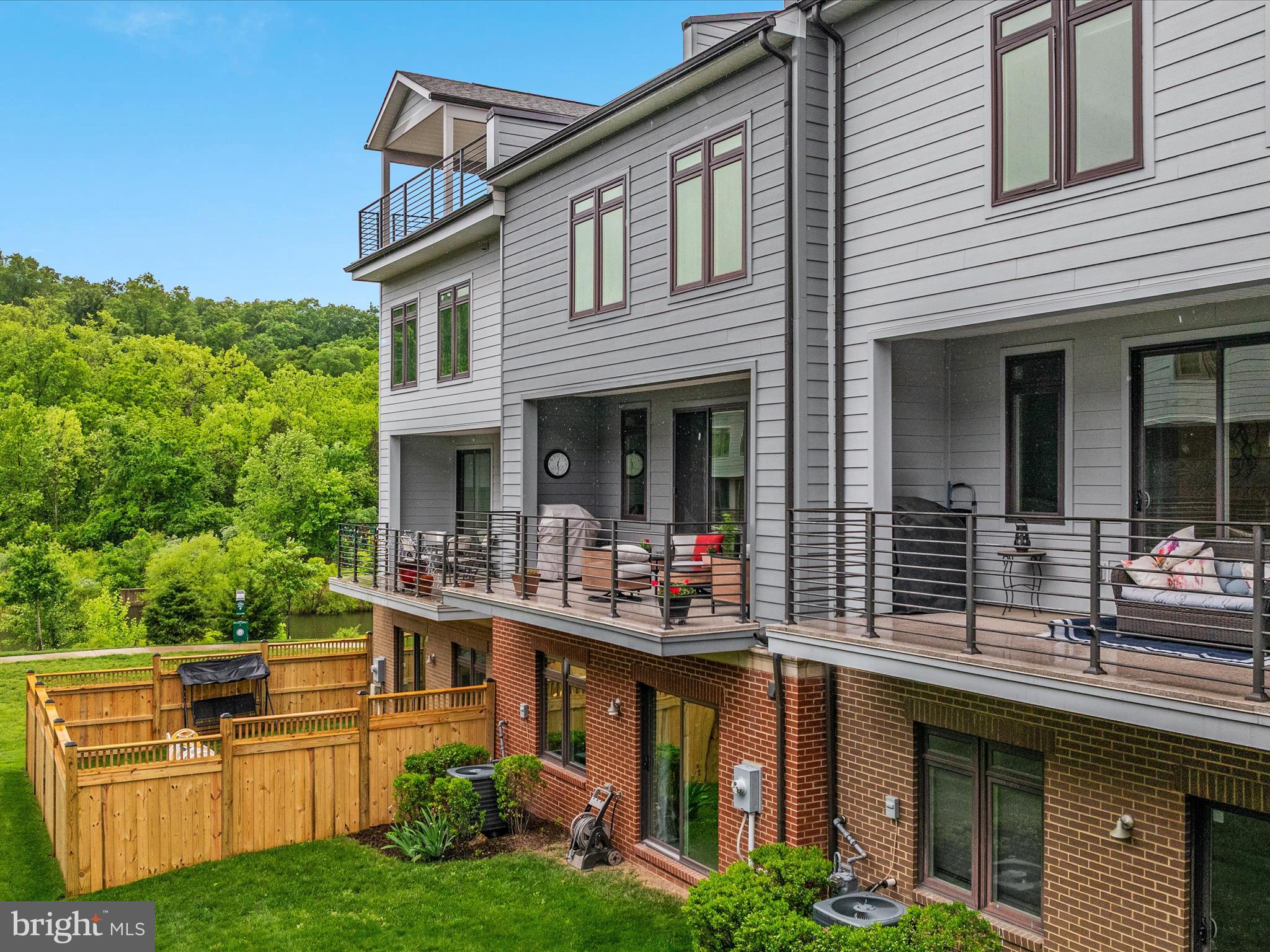 1714 GRAY SHALE TERRACE SE