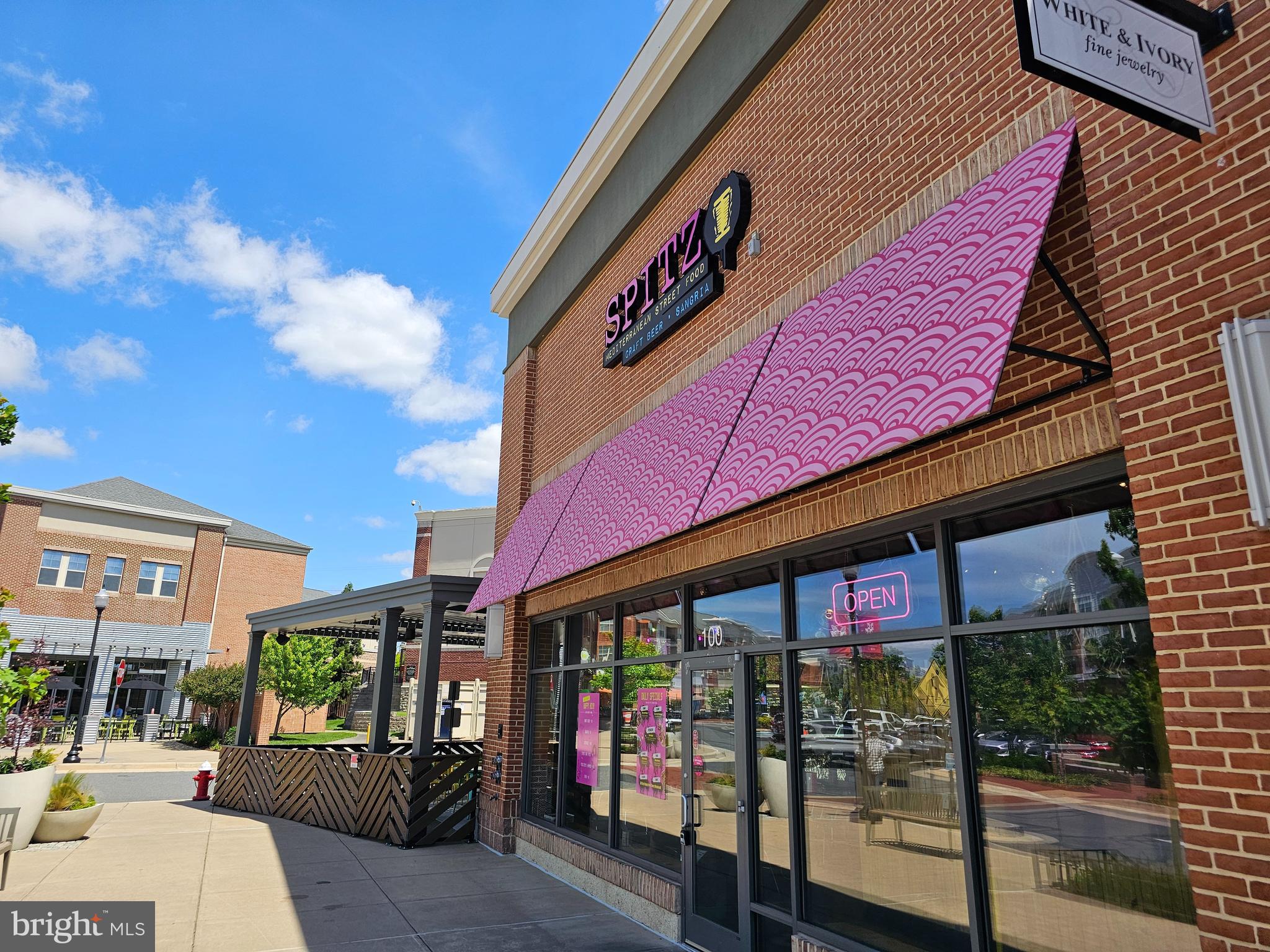 1714 GRAY SHALE TERRACE SE