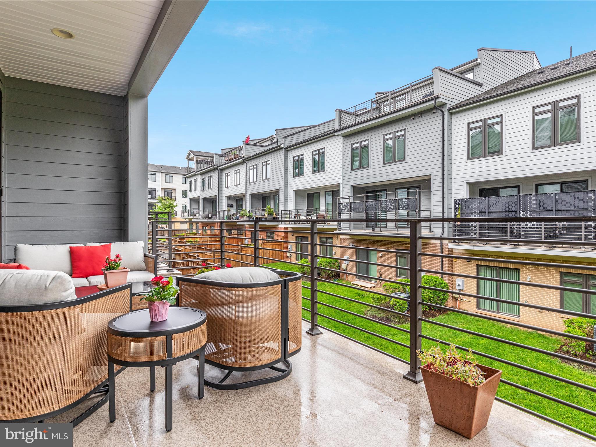 1714 GRAY SHALE TERRACE SE