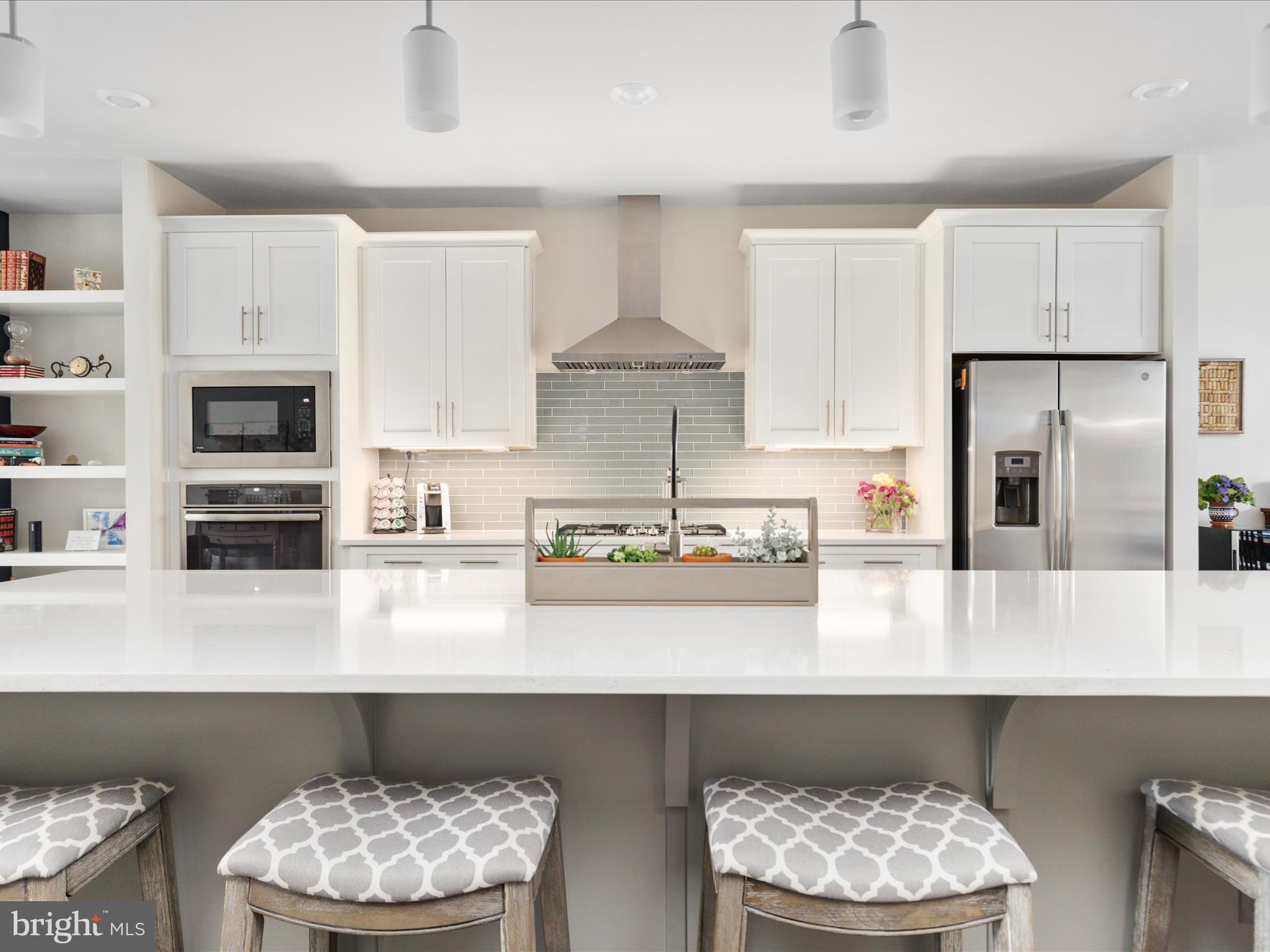 1714 GRAY SHALE TERRACE SE