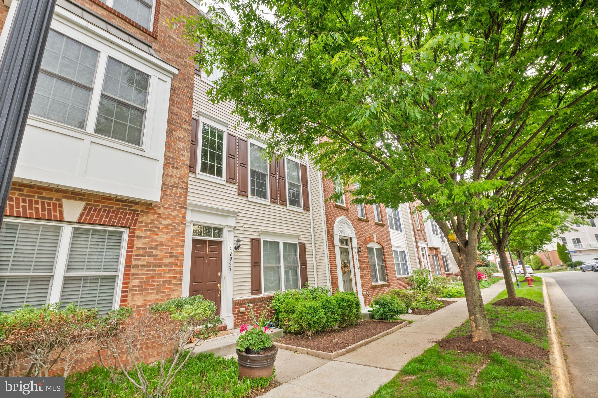 42927 MCCOMAS TERRACE