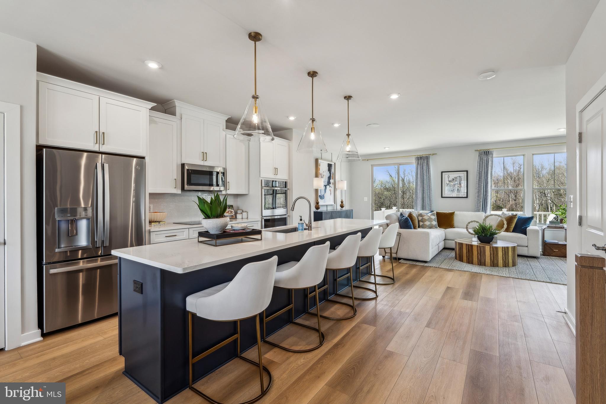 1017 VENIFENA TERRACE SE