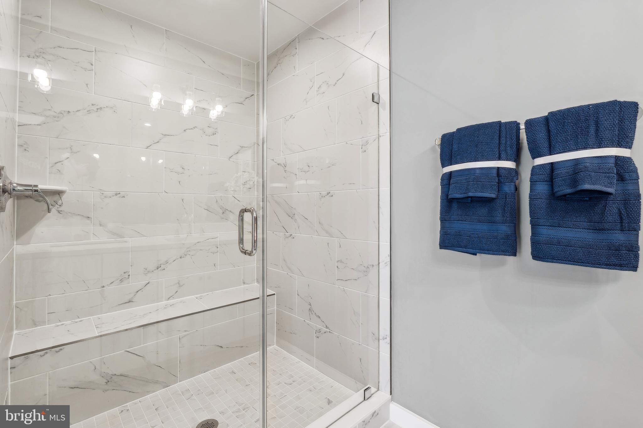 1017 VENIFENA TERRACE SE