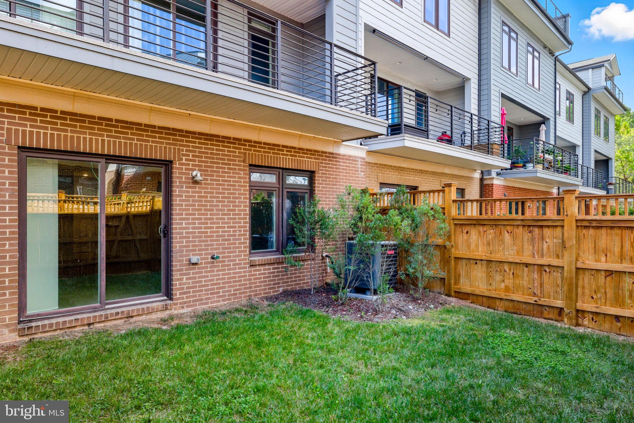 1803 BLUE MARBLE TERRACE SE