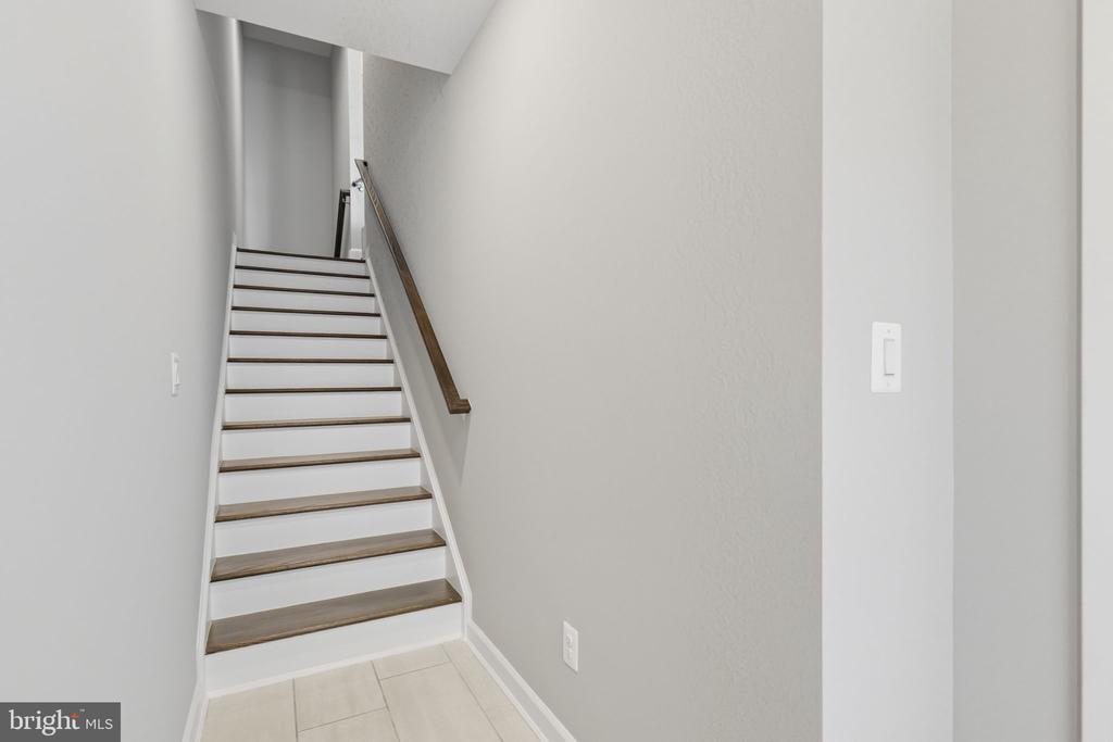 1803 BLUE MARBLE TERRACE SE