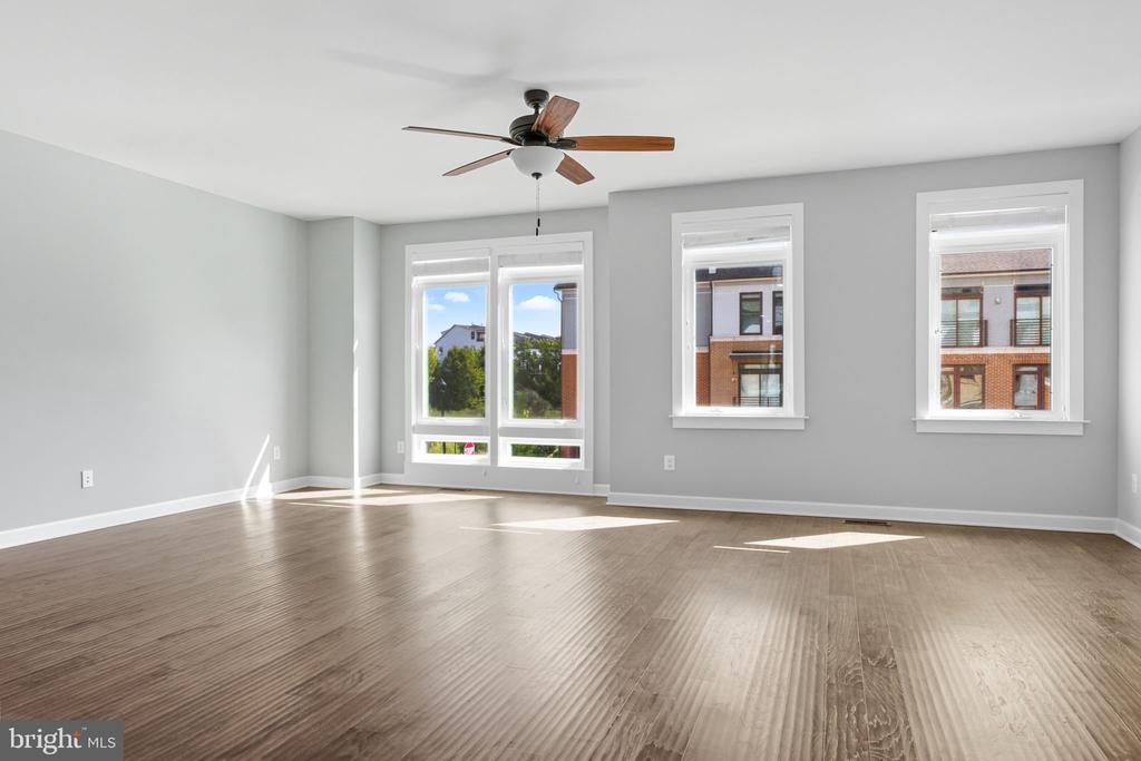 1803 BLUE MARBLE TERRACE SE