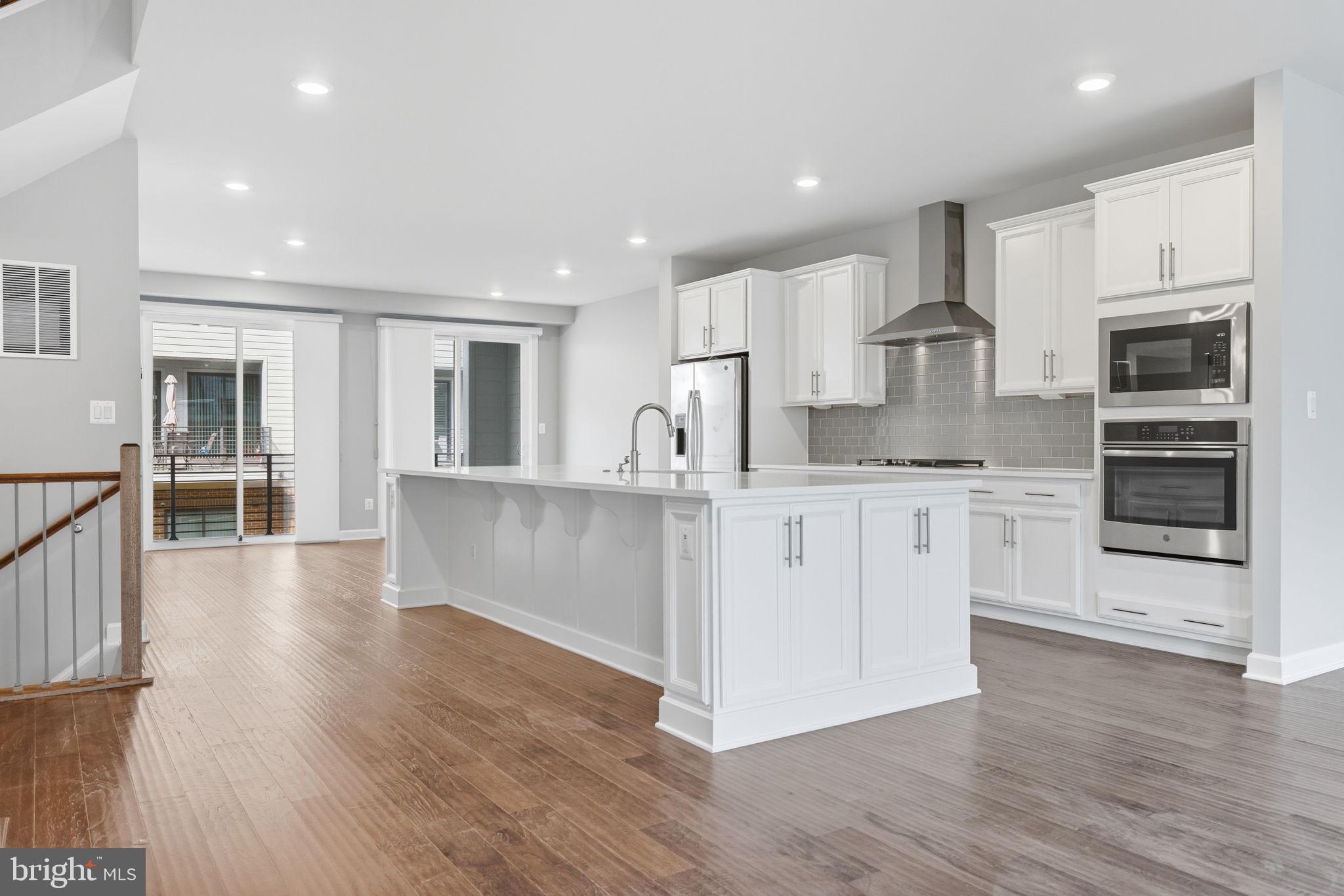 1803 BLUE MARBLE TERRACE SE