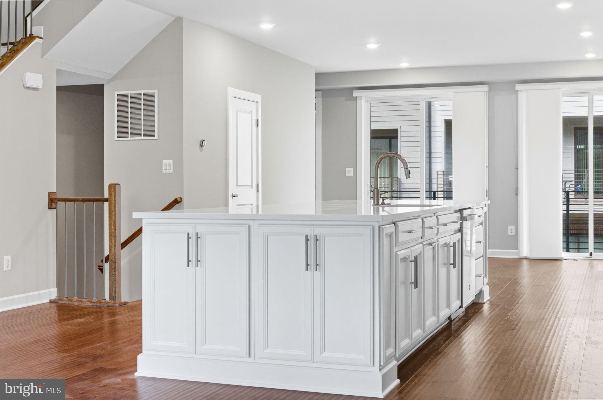 1803 BLUE MARBLE TERRACE SE