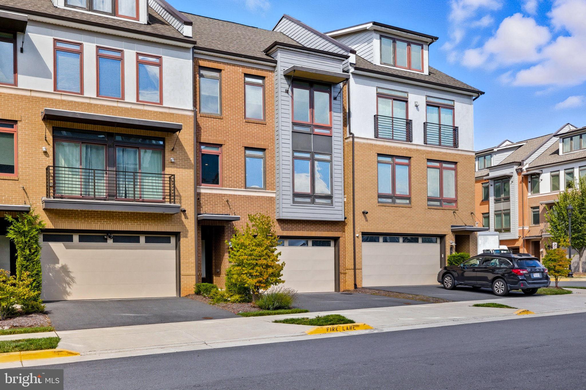 1803 BLUE MARBLE TERRACE SE