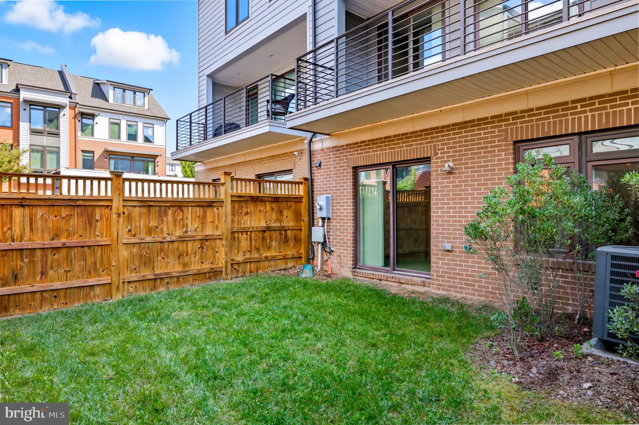 1803 BLUE MARBLE TERRACE SE