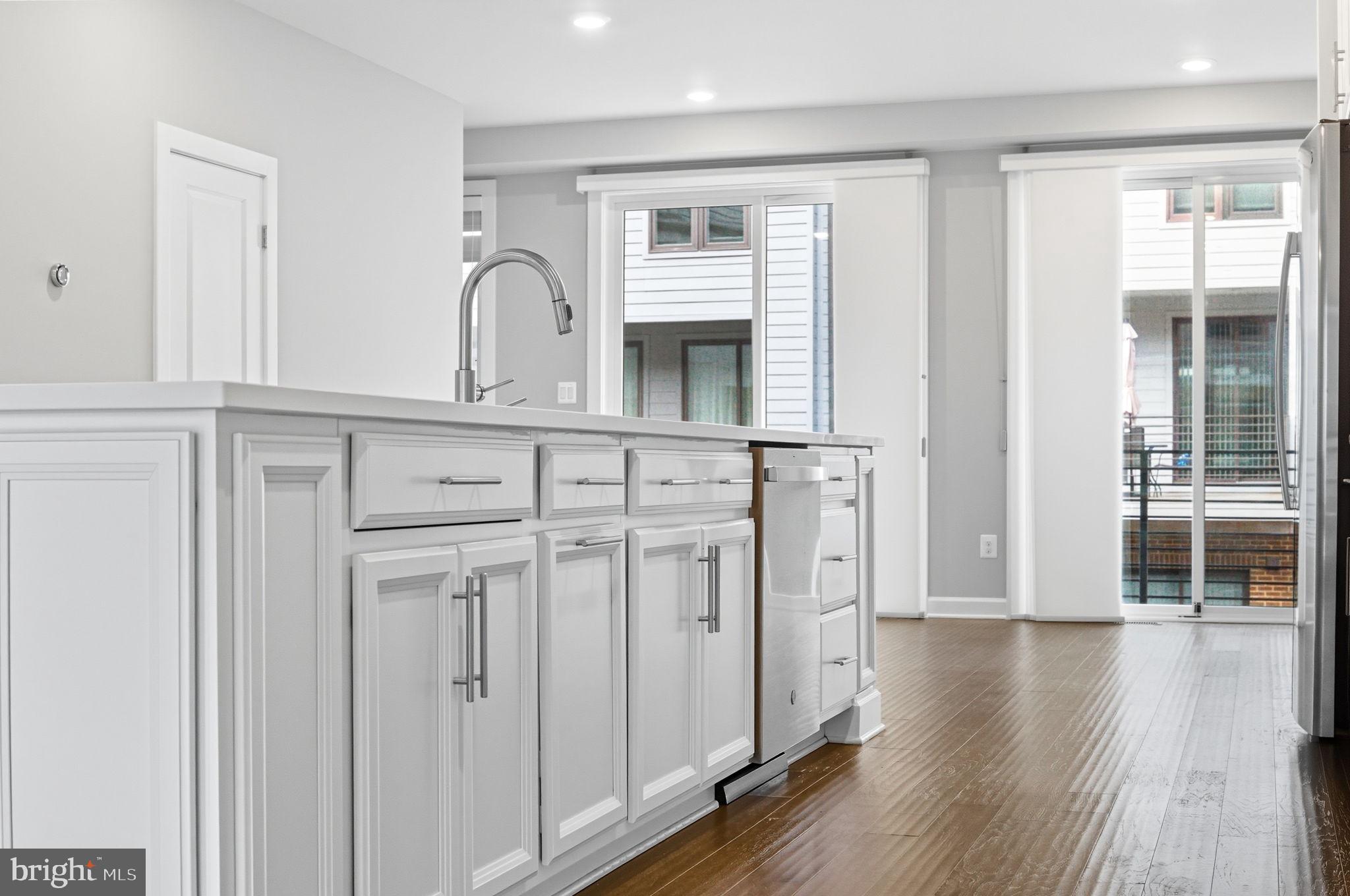 1803 BLUE MARBLE TERRACE SE