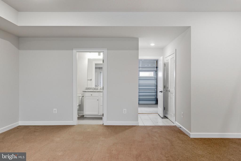 1803 BLUE MARBLE TERRACE SE