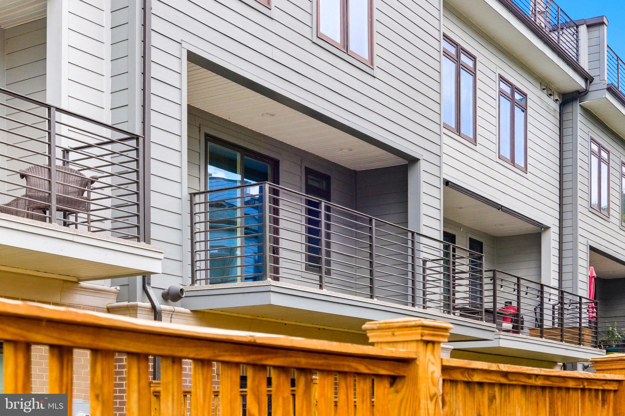 1803 BLUE MARBLE TERRACE SE