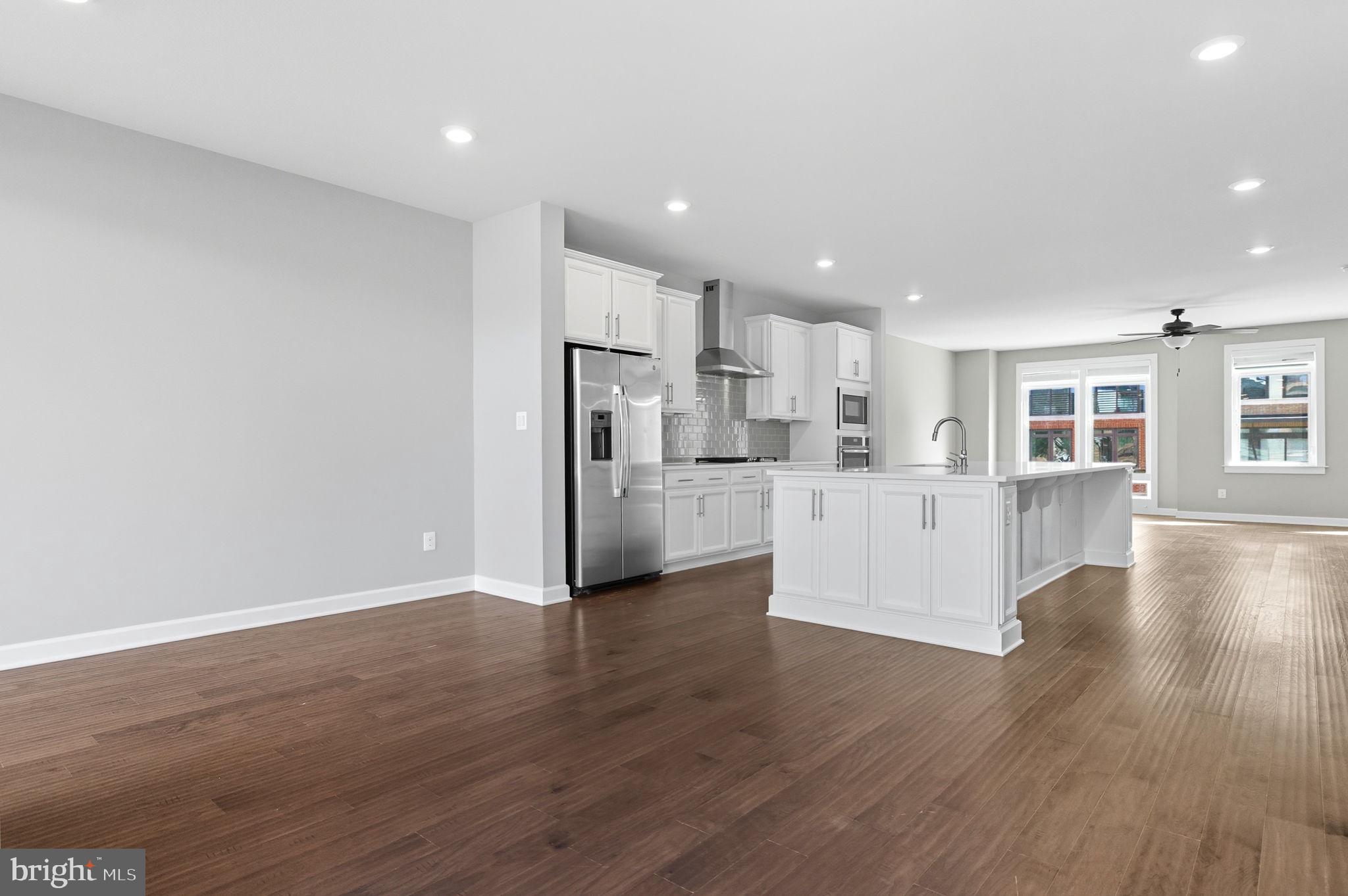 1803 BLUE MARBLE TERRACE SE