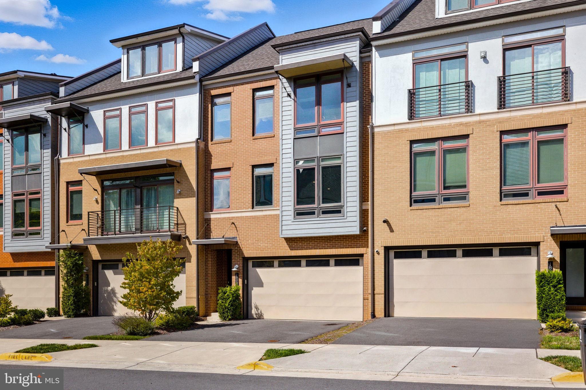 1803 BLUE MARBLE TERRACE SE