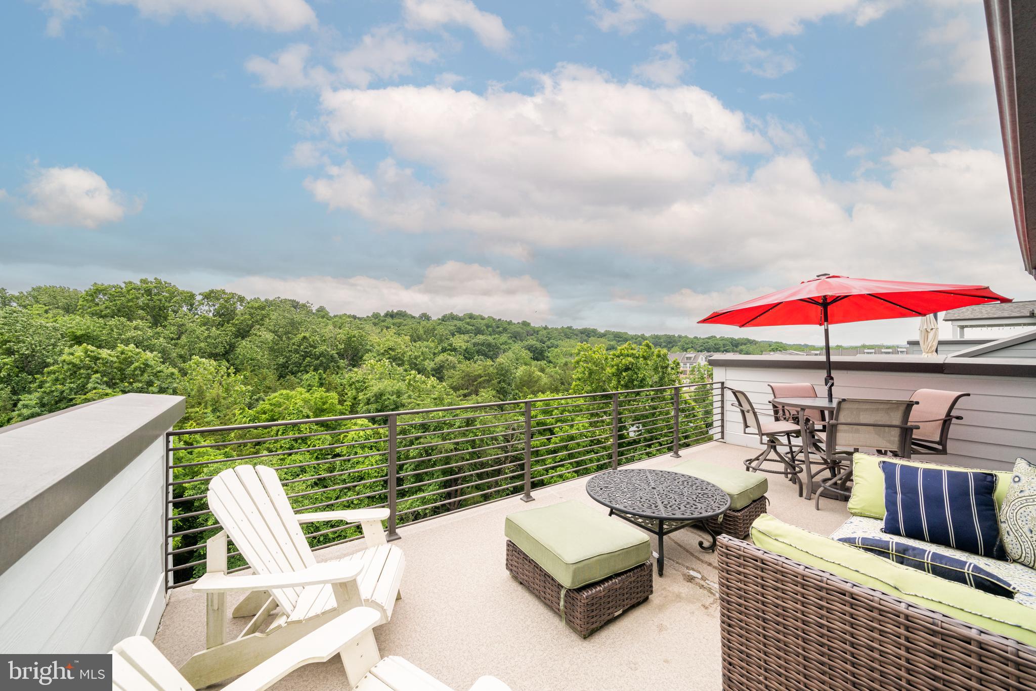 1521 RIBBON LIMESTONE TERRACE SE