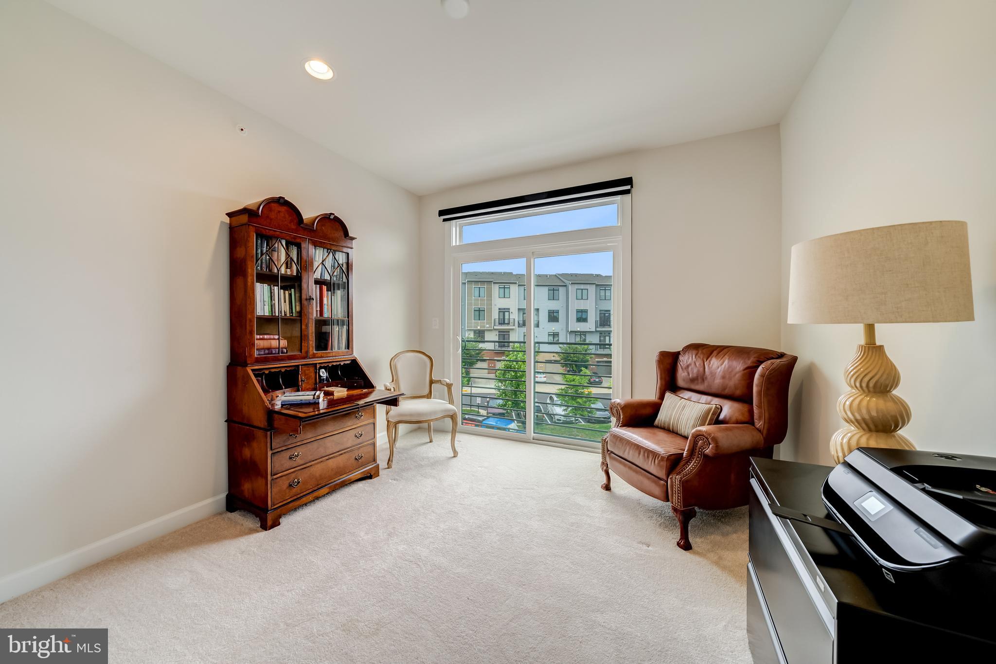 1521 RIBBON LIMESTONE TERRACE SE