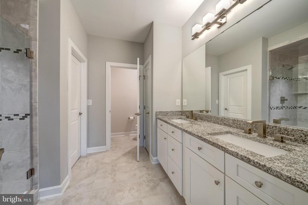 1521 RIBBON LIMESTONE TERRACE SE
