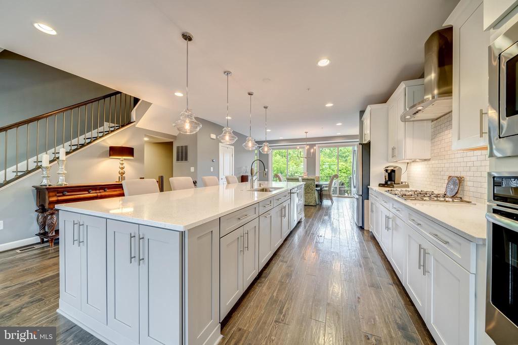 1521 RIBBON LIMESTONE TERRACE SE