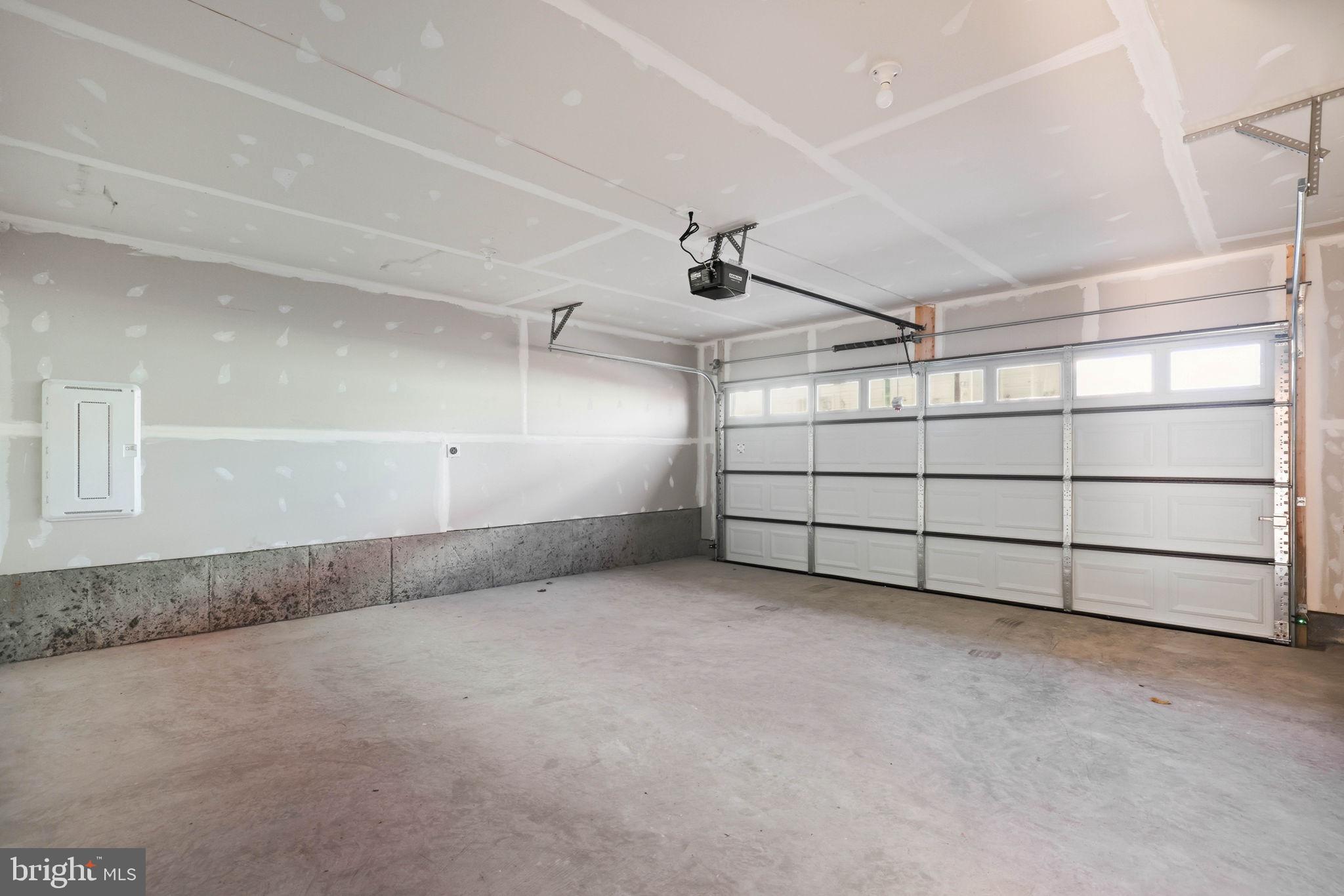 1017 VENIFENA TERRACE SE