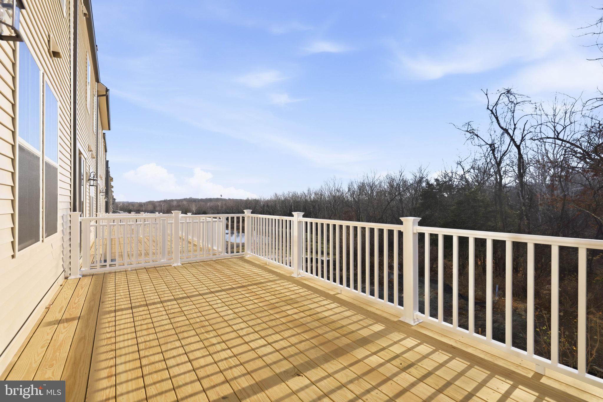 1017 VENIFENA TERRACE SE