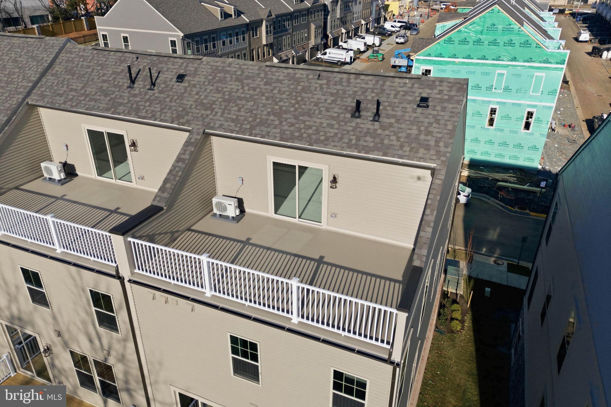 1017 VENIFENA TERRACE SE