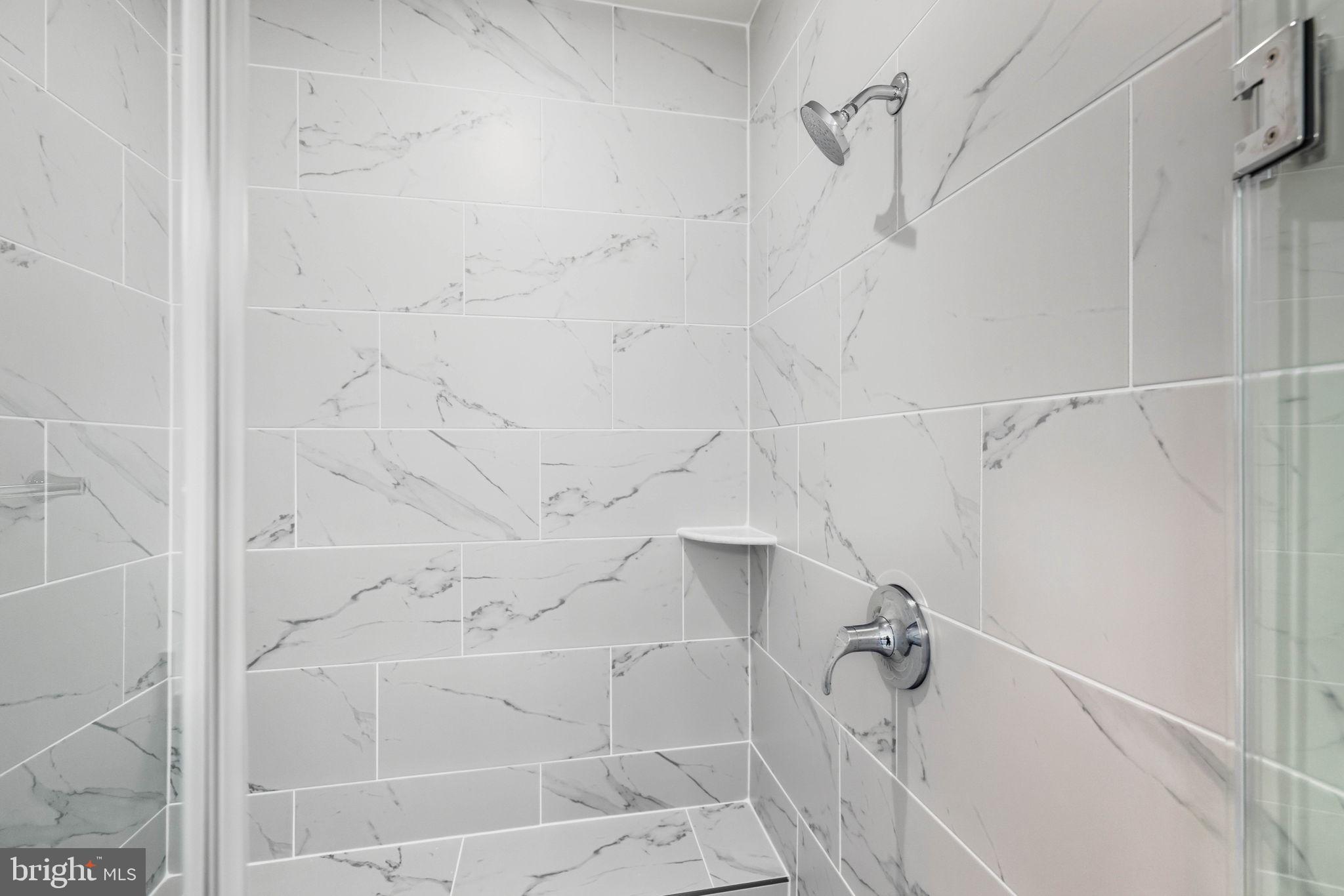 1017 VENIFENA TERRACE SE