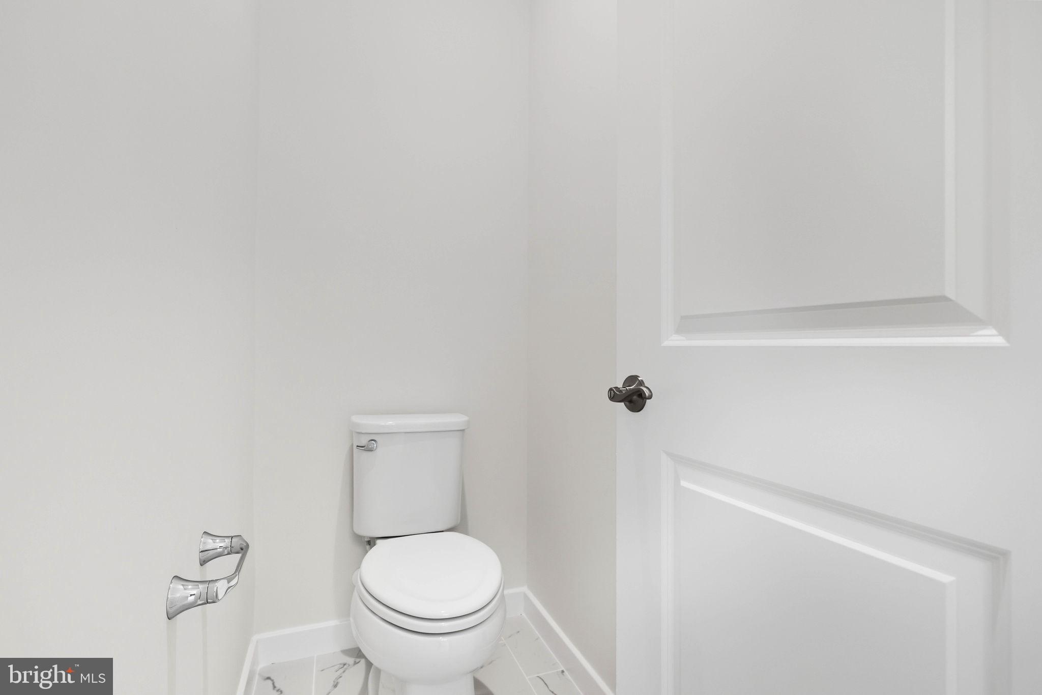 1017 VENIFENA TERRACE SE