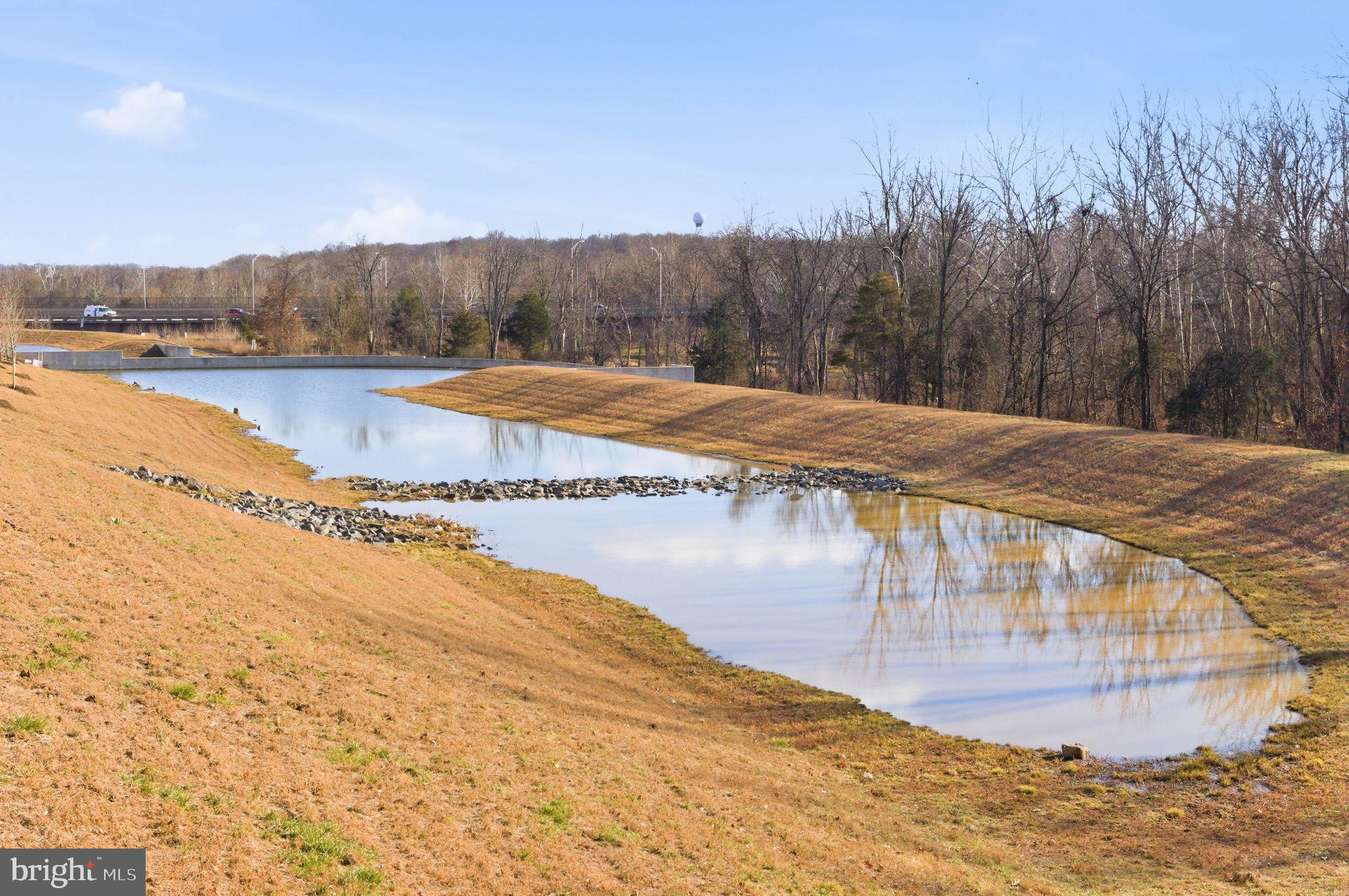 1017 VENIFENA TERRACE SE