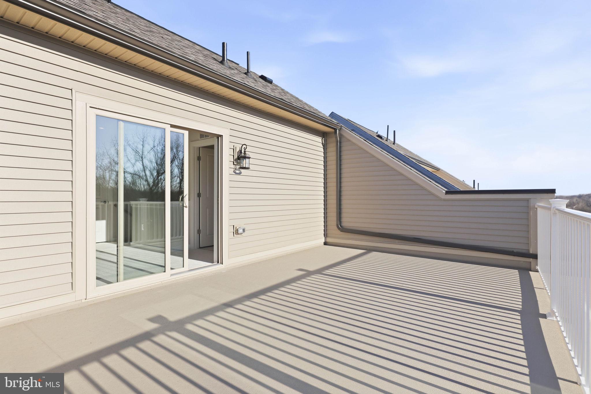 1011 VENIFENA TERRACE SE