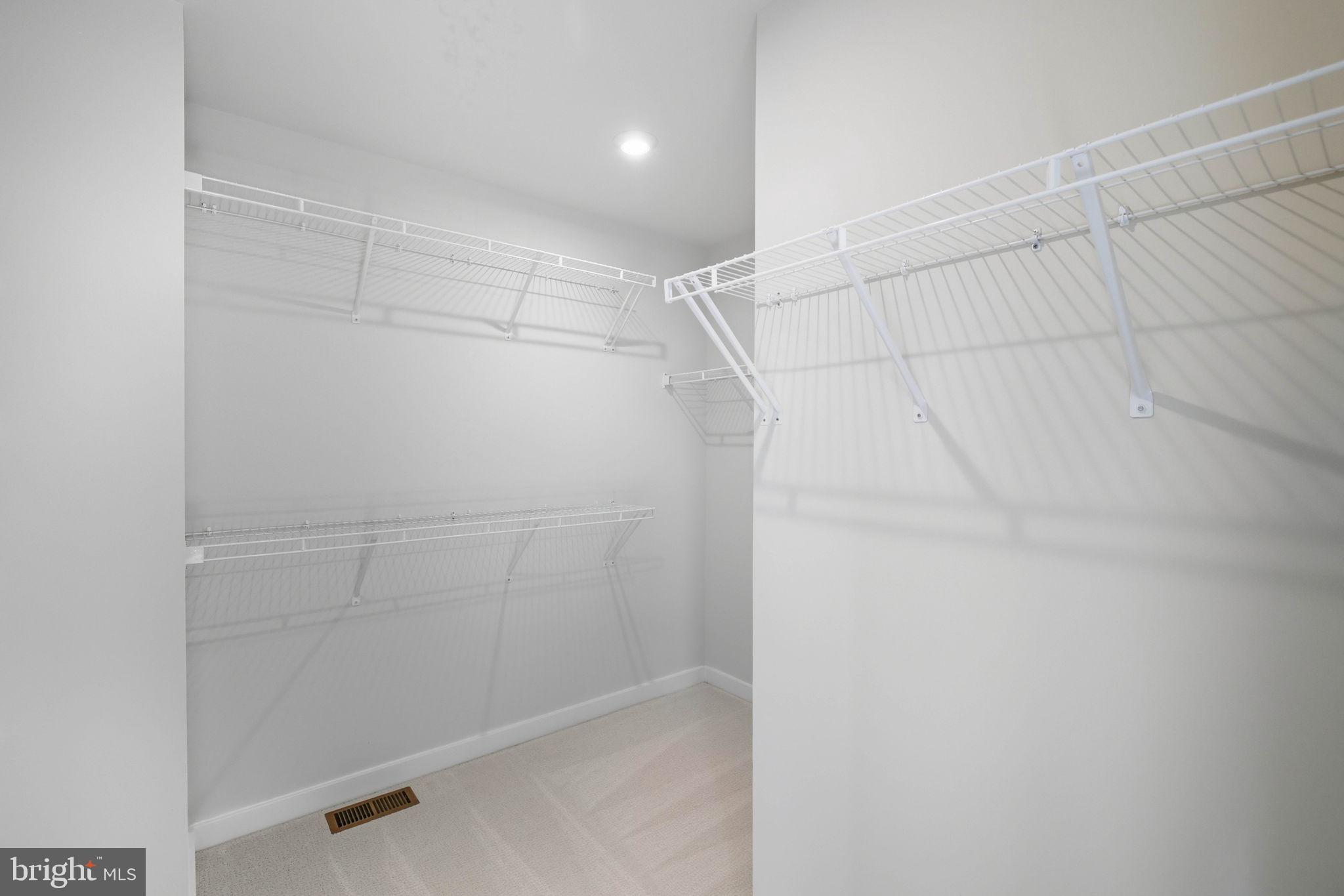 1011 VENIFENA TERRACE SE