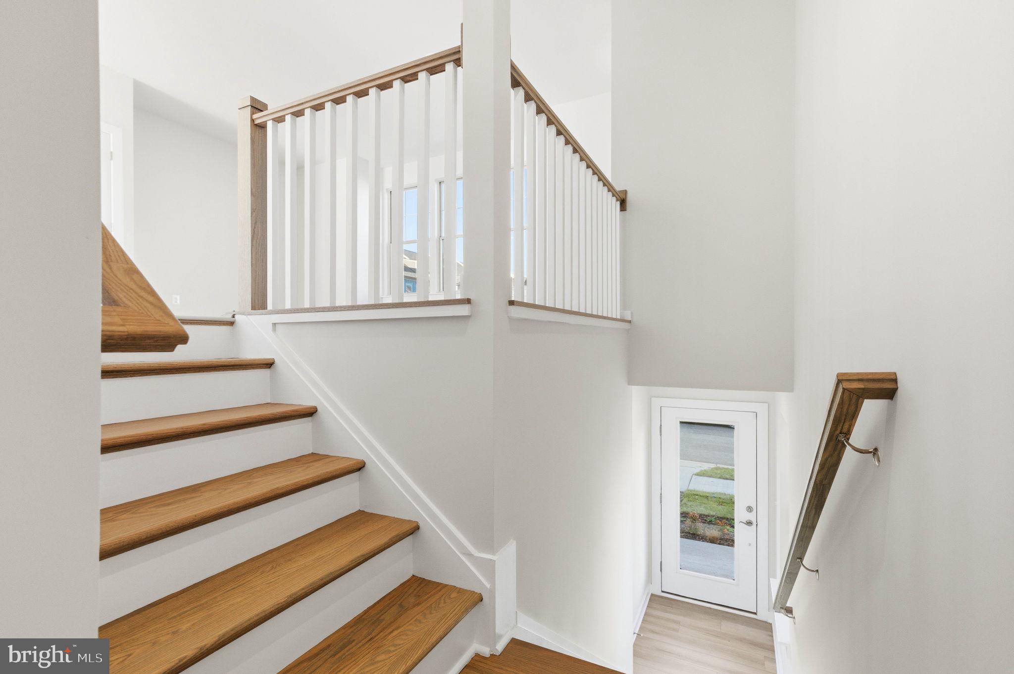 1011 VENIFENA TERRACE SE