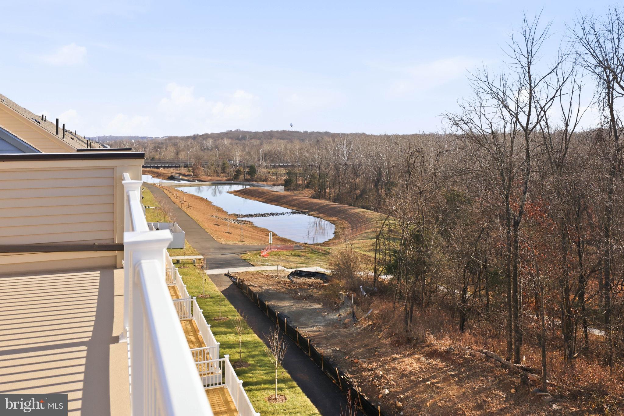 1011 VENIFENA TERRACE SE