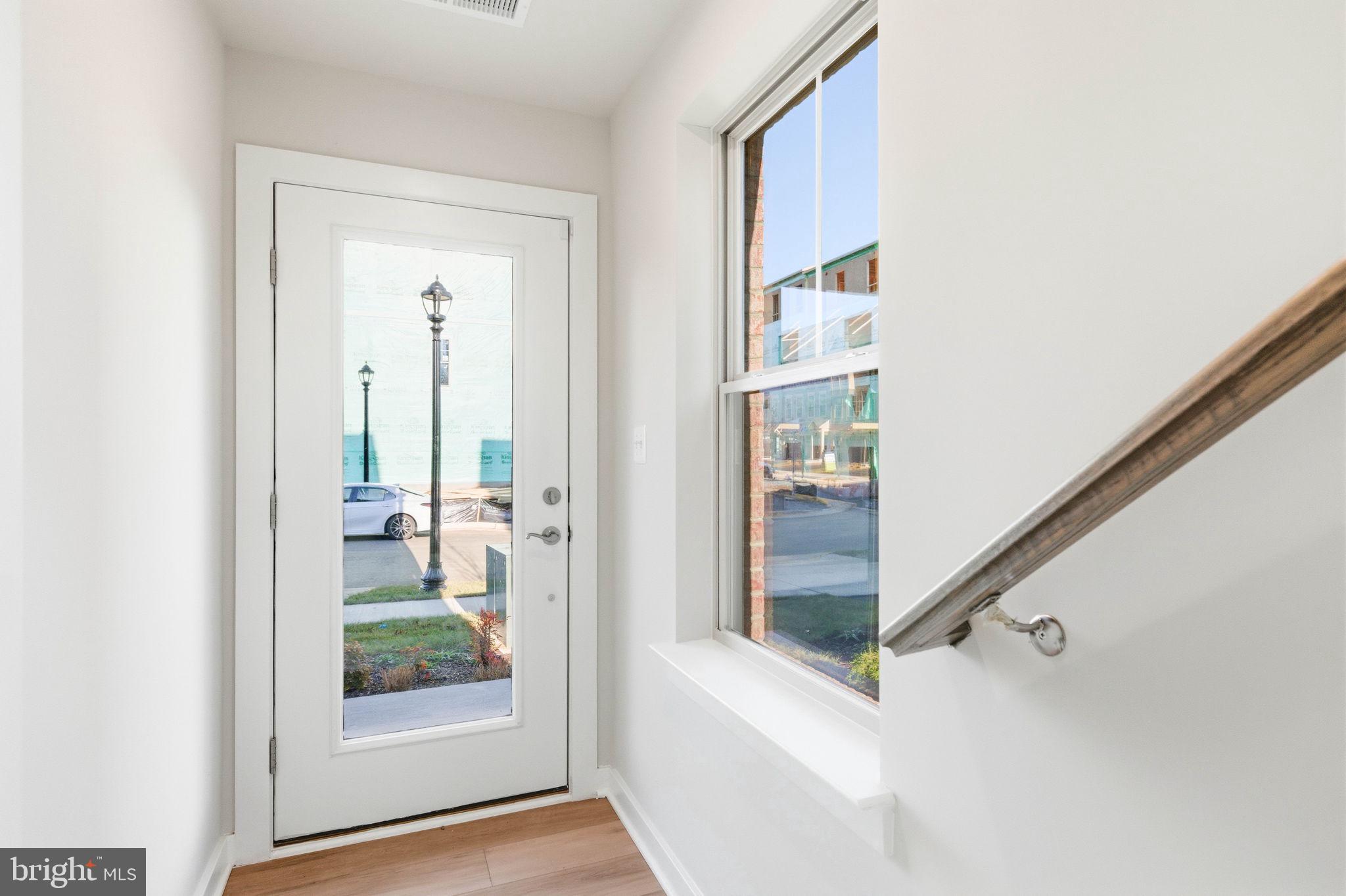 1011 VENIFENA TERRACE SE