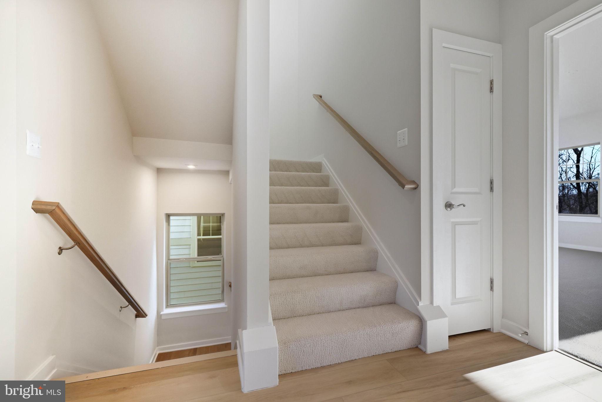 1011 VENIFENA TERRACE SE