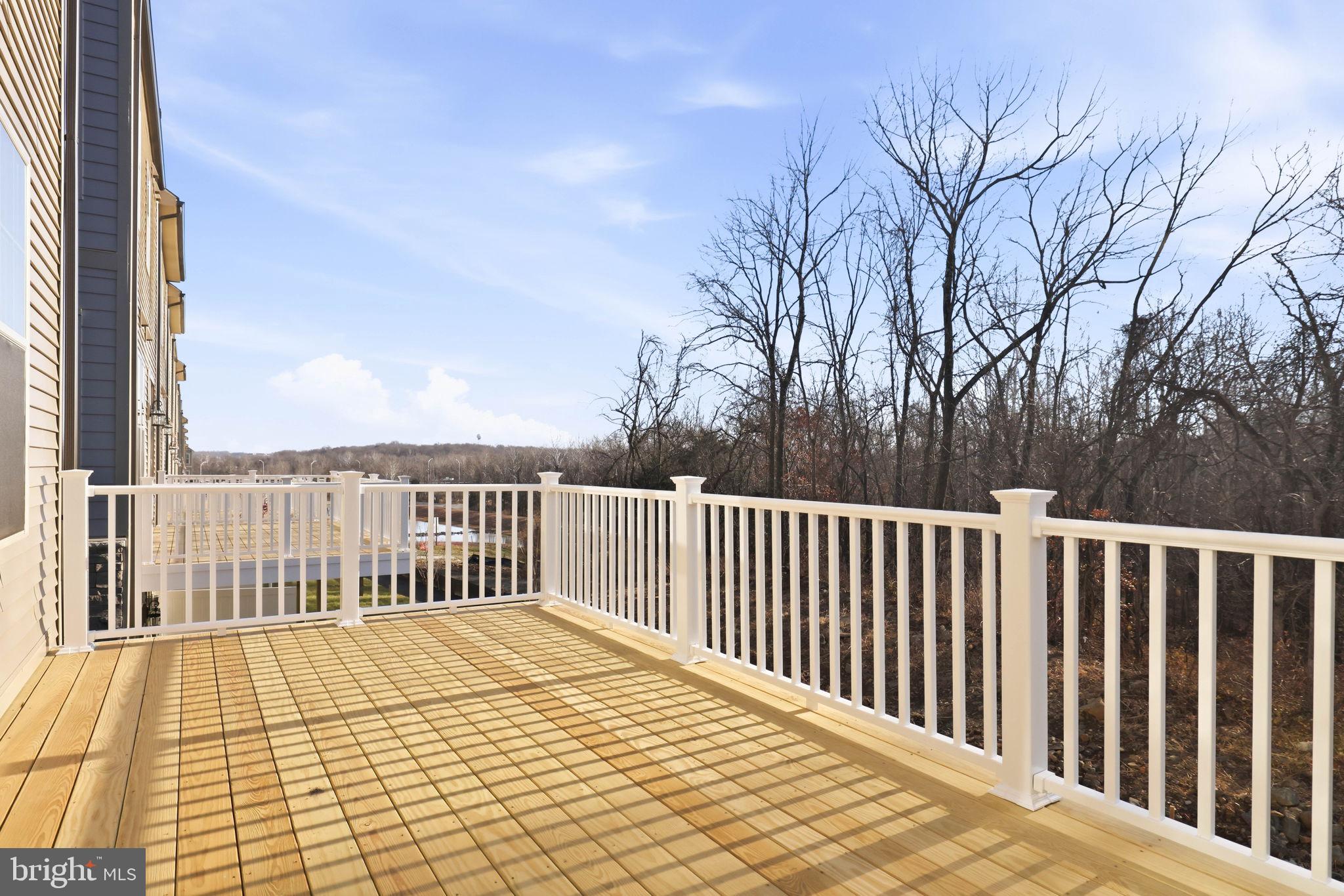 1011 VENIFENA TERRACE SE