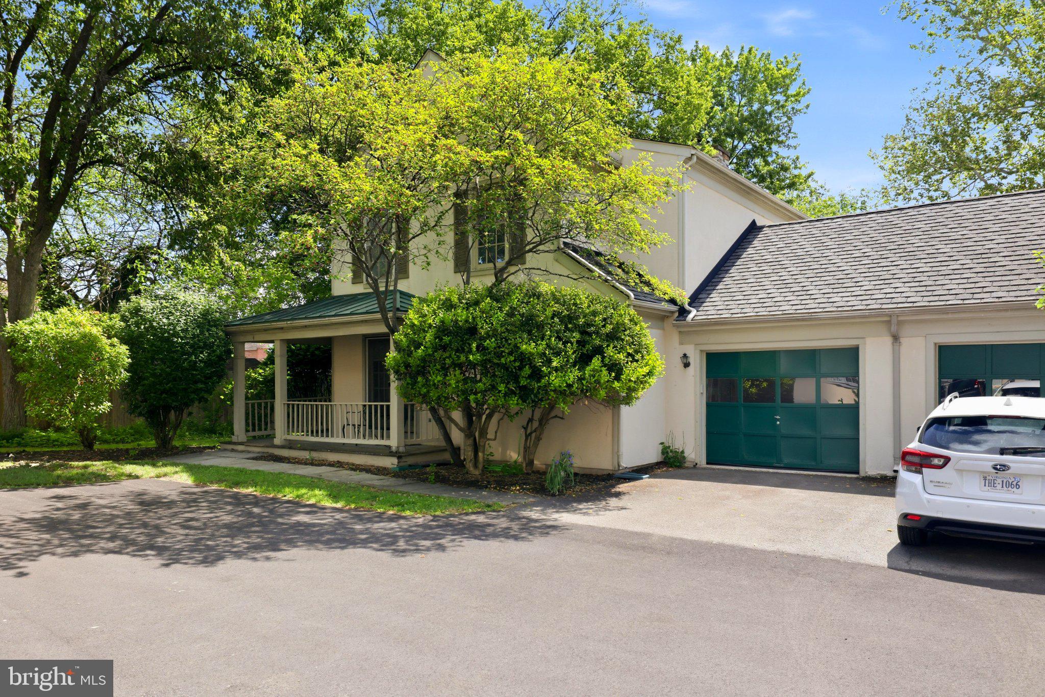 4 LINDEN HILL WAY SW