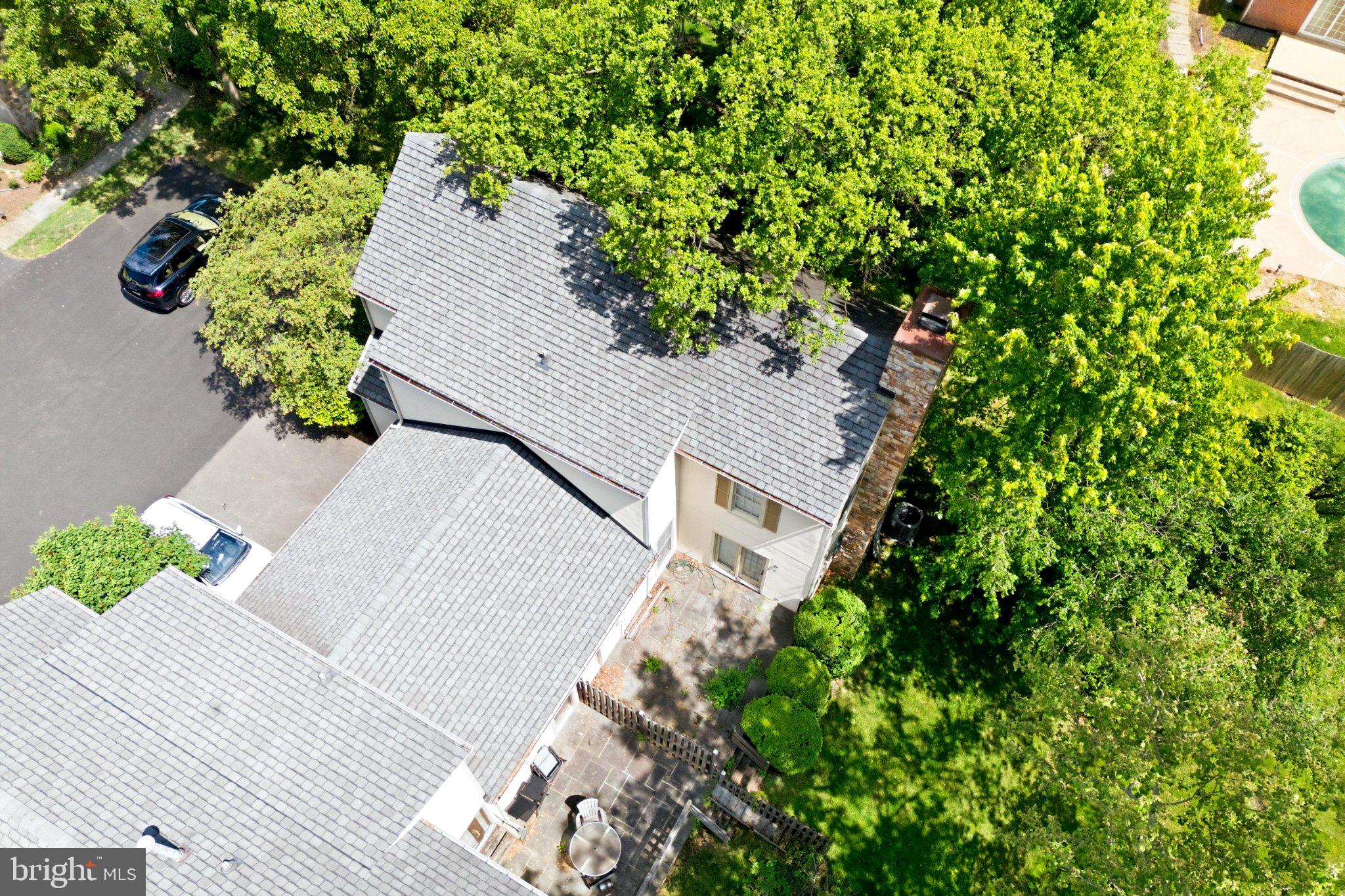 4 LINDEN HILL WAY SW
