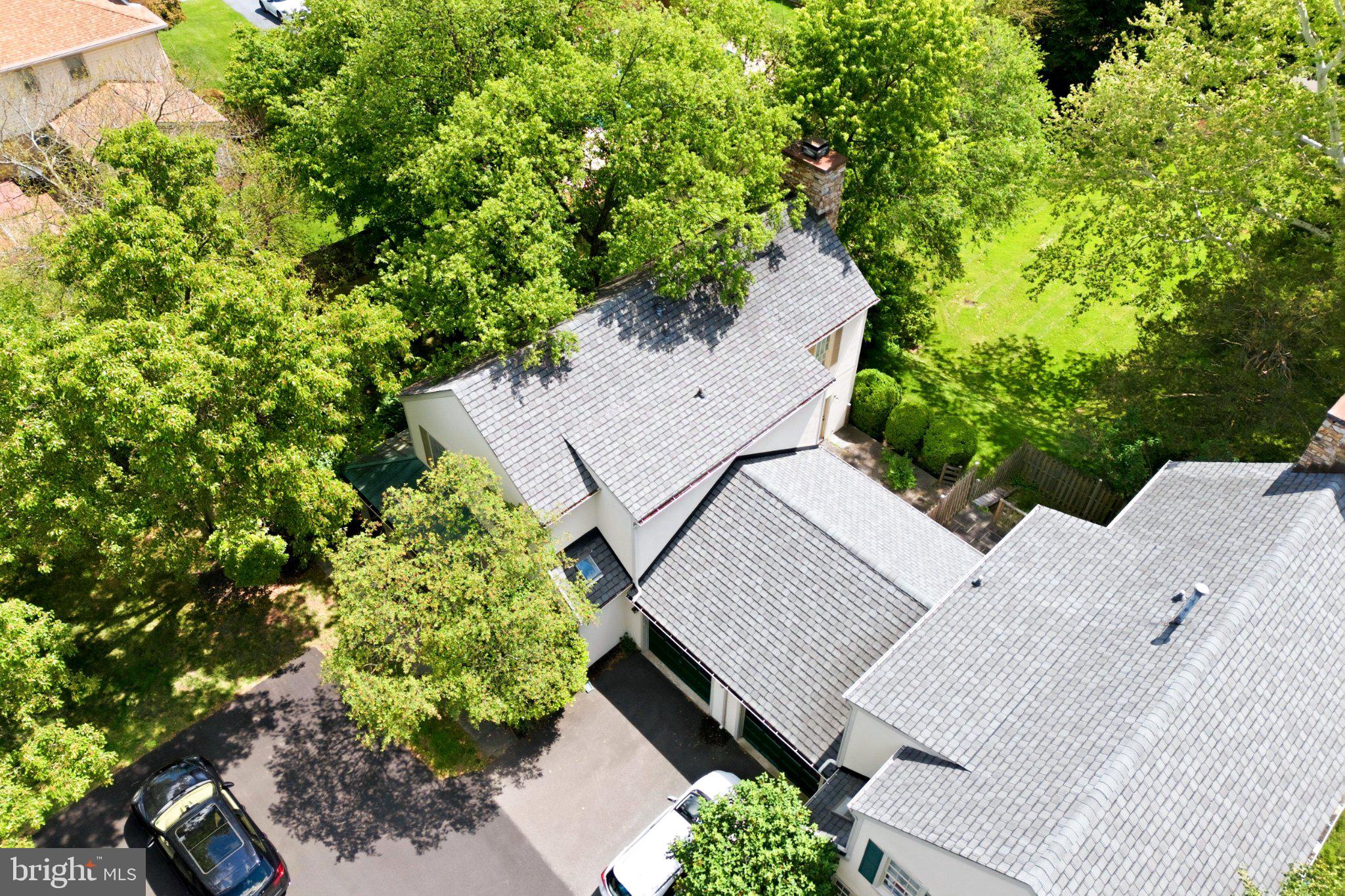 4 LINDEN HILL WAY SW