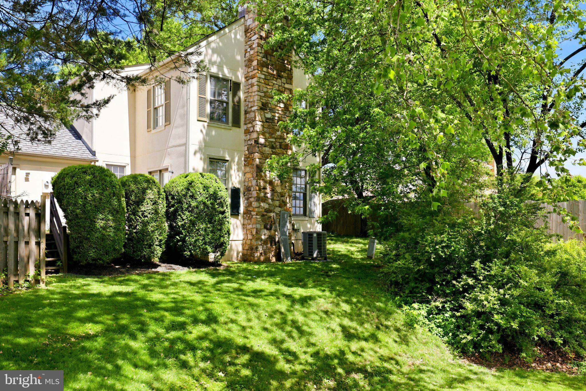 4 LINDEN HILL WAY SW