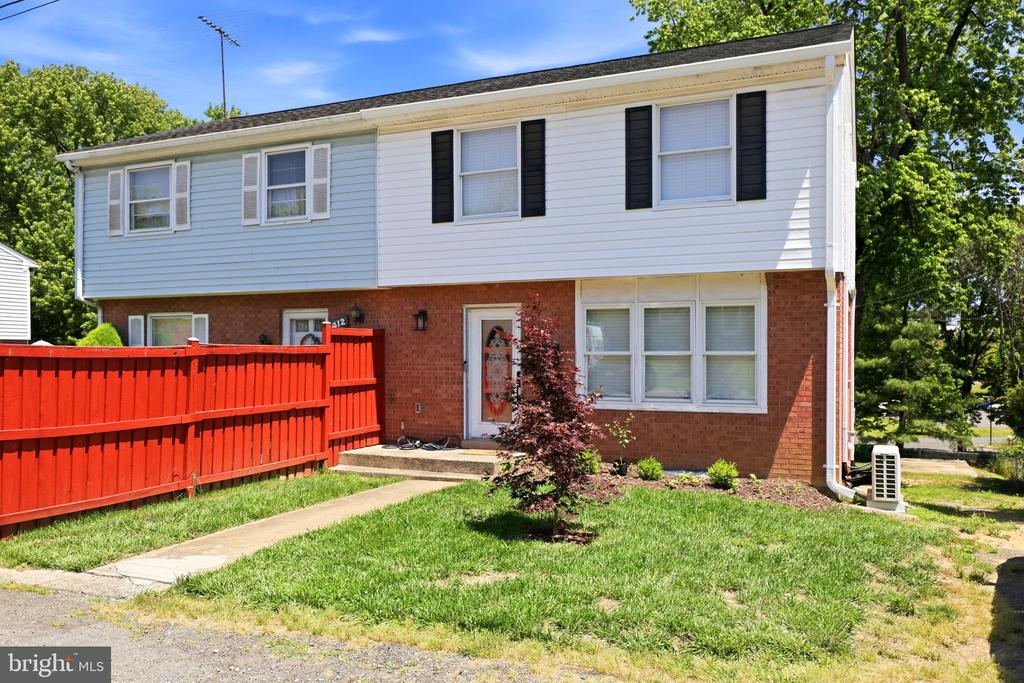 414 MADISON COURT SE