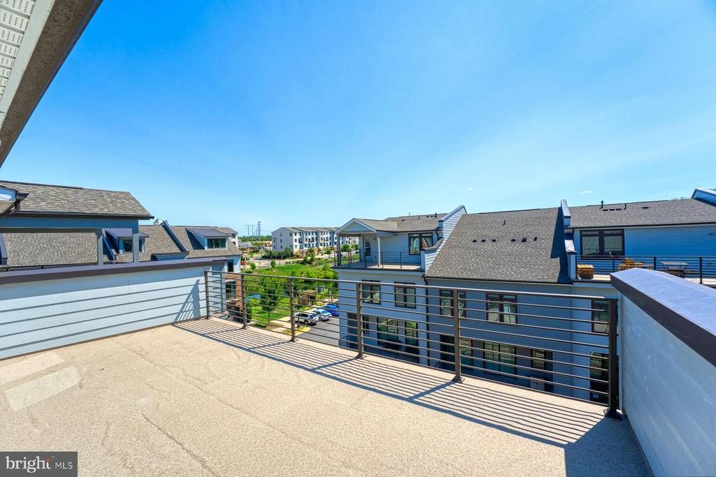 1802 YELLOW GARNET TERRACE SE