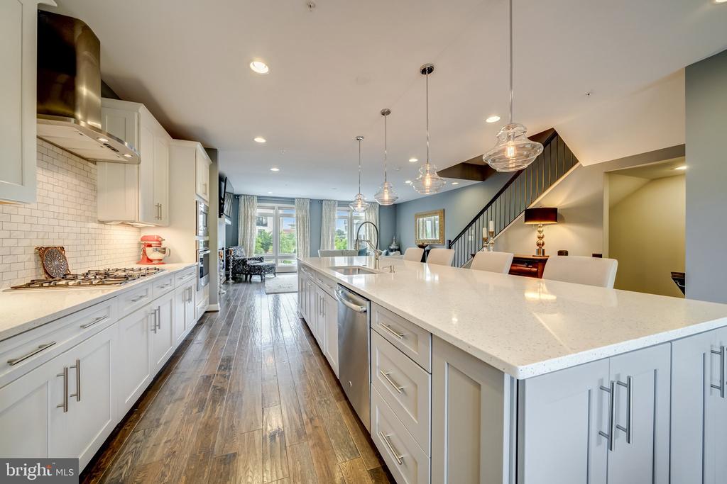 1521 RIBBON LIMESTONE TERRACE SE