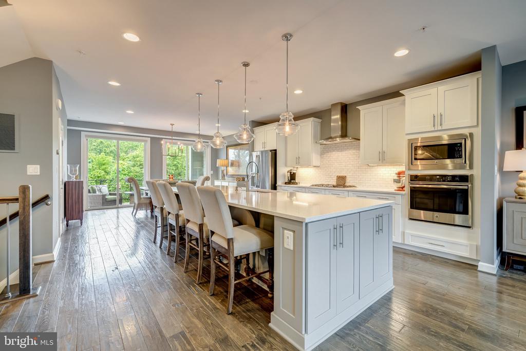 1521 RIBBON LIMESTONE TERRACE SE
