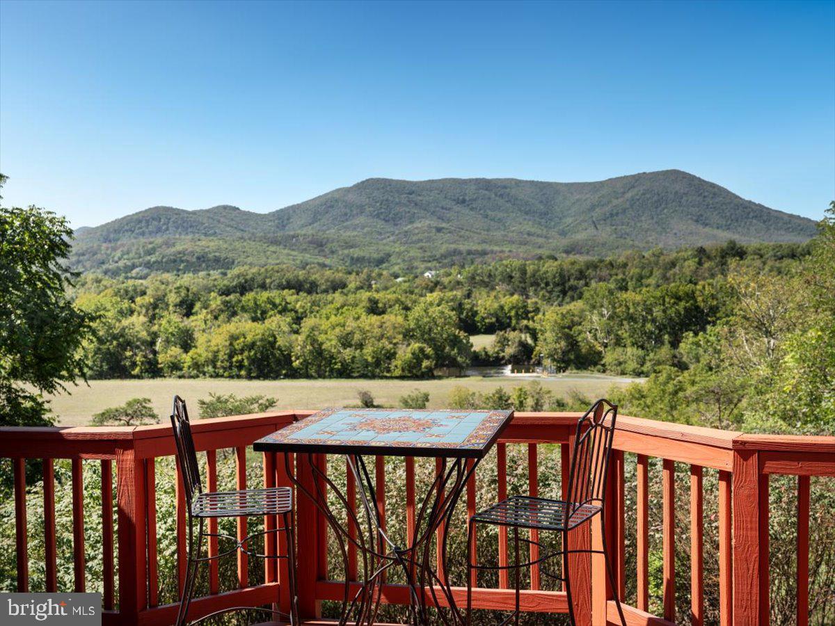 106 CREST RIVER DRIVE